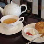 Y's tea room - 