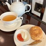 Y's tea room - 