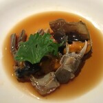 中国飯店 富麗華 - 上海蟹　紹興酒漬け