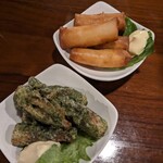 たこの助 - エビチリ春巻き 400円、ちくわの磯辺揚げ 400円