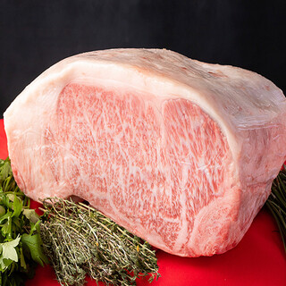 贅沢な最上級神戸牛の鉄板焼きを