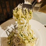 249522302 - 太めのパスタ