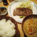 一品屋 - (ランチ)牛焼きとちゃんぽん麺ランチ