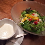 ダイス野菜MIXサラダ　７５０円