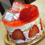 シャトレーゼ - プレミアム苺フレジェ626円