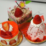 シャトレーゼ - プレミアム苺フレジェ626円、桃の節句チョコショート216円、苺と白桃のモンブラン421円