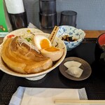 角煮丼屋 くろしろ - 