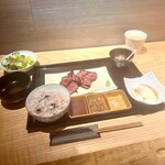 肉寿司 肉和食 KINTAN - 