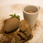 ル・マノアール・ダスティン - 