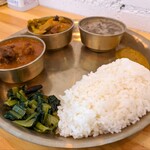 アジアンダイニング&バー カトマンズ - ダルバットセット1080円だよ