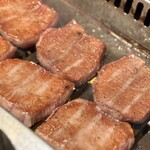 焼肉 ジャンボ - 