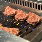 焼肉 ジャンボ - 