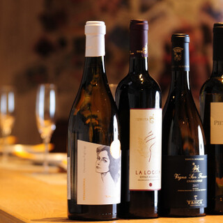 南イタリアのワインを多彩にご用意！