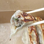 ベイ餃子 - 断面