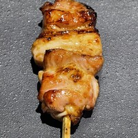YAKITORI ごくう 新橋璃宮 - ねぎま　丁寧な火入れです