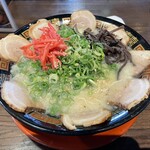 長浜らーめん - チャーシュー麺大盛　ごま　生姜トッピング