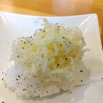 MENYA NAKAGAWA - 〆のチーズリゾット用のご飯（＋100円）。スープにチーズが溶けると、本当に美味です。