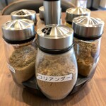 GIMA CURRY - コリアンダーは万能