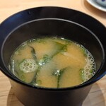 すしやのたい悟 - この日の味噌汁は貝出汁