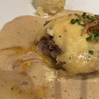 旬菜ステーキ処 らいむらいと - らいむらいと風チーズハンバーグ ランチセット200g 1680円