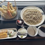 SOBADOKORO YUU - もりそば＋天ぷら盛り合わせ　1600円