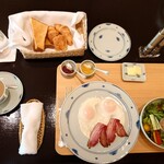 あさば - すべて同じ柄の　器が　ス・テ・キ