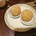 翠亨園 - ごま団子