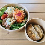KUKUNA DELI - 本当はお弁当買おうとしたけど…少しでもヘルシーにしたくて、メインはサラダに(笑)