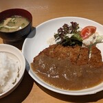 社 - とんかつ定食　700円