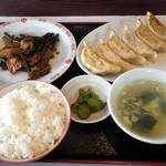 Tedukuri Tetsunabe Gyouza Souryuu - 日替わりセット・豚肉とニンニクの芽のオイスターソース炒め（680円）