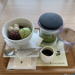ナナズ グリーンティー キラリナ京王吉祥寺店 - 抹茶クリームあんみつとオーガニック煎茶セット1080円