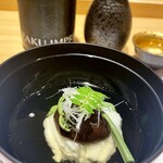 Sushi Fukuju - お椀（ヨモギ麩、あいなめ）