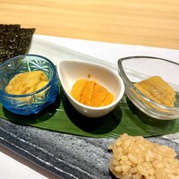 すし 福寿 - 雲丹三種食べ比べ（塩水雲丹、馬糞雲丹、紫雲丹）