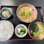 やな川 - もつ煮込み•半ラーメン　ライス付