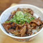 上野屋 - 豚丼 上(肩ロース) + 肉増し☆