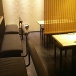 華丸吉日 - リニューアルした店内
      