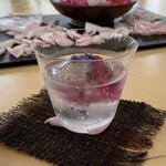 レストランぶどうの森 レ・トネル - カップを横から見ると