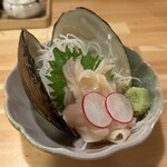 Sumibi Yakitori Gochi - Hokkigai Sashimi (JPY 780)