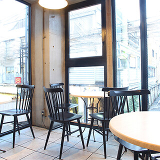 A cafe loved by locals♪ Enjoy a relaxing time in a homely atmosphere