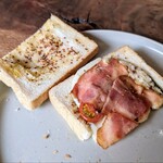 ファブカフェ トーキョー - トマトモッツアレラサンド　