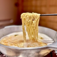 神戸牛 しゃぶしゃぶ おもき 離れ 銀座店 - 中華細麺