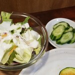 キッチン ブルー グローブ - サラダ、お新香のアップ