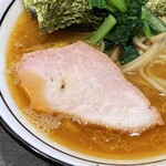 らーめん飛粋 武蔵新田店 - チャーシューはモモのスモーク。