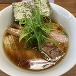 ヨコクラストアハウス - 醤油ラーメン(¥950.-)