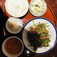 銀座ブルーリリー ステーキ＆チャイニーズレストラン - 牛肉、ピーマン炒め定食