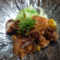 岐阜県産ハクビシンと湯葉の腐乳土鍋煮込み