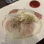 キッチン エージィー - ハムエッグ