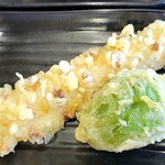 かばと製麺所 - ちくわ天130円アボガド天180円