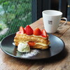 Factory & Labo Kanno Coffee - 苺ミルフィーユ（880円） 神煎（かみいり）（550円）