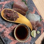 249619108 - 4種盛り（馬刺し上赤身、馬肉ユッケ、真鯛の刺身、カンパチの刺身）